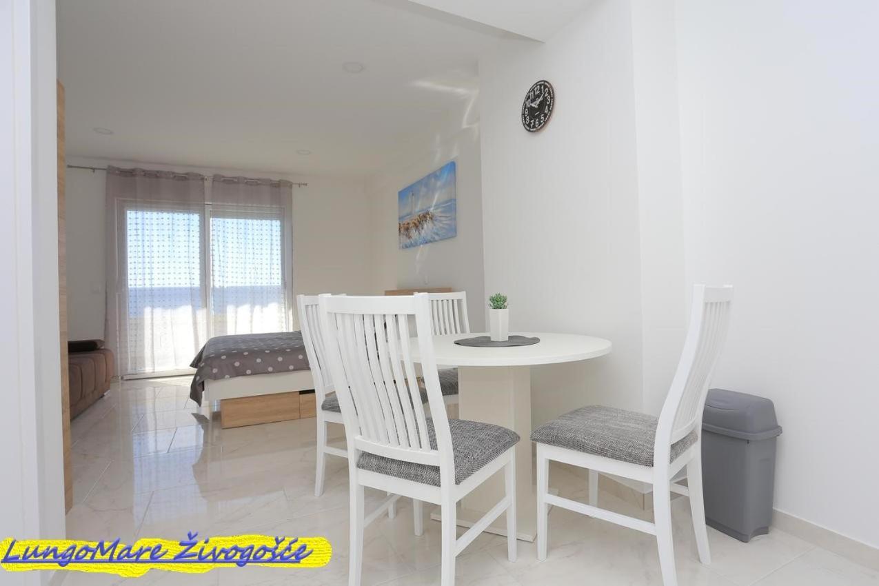 Apartmants Villa Lungo Mare Живогошче Экстерьер фото