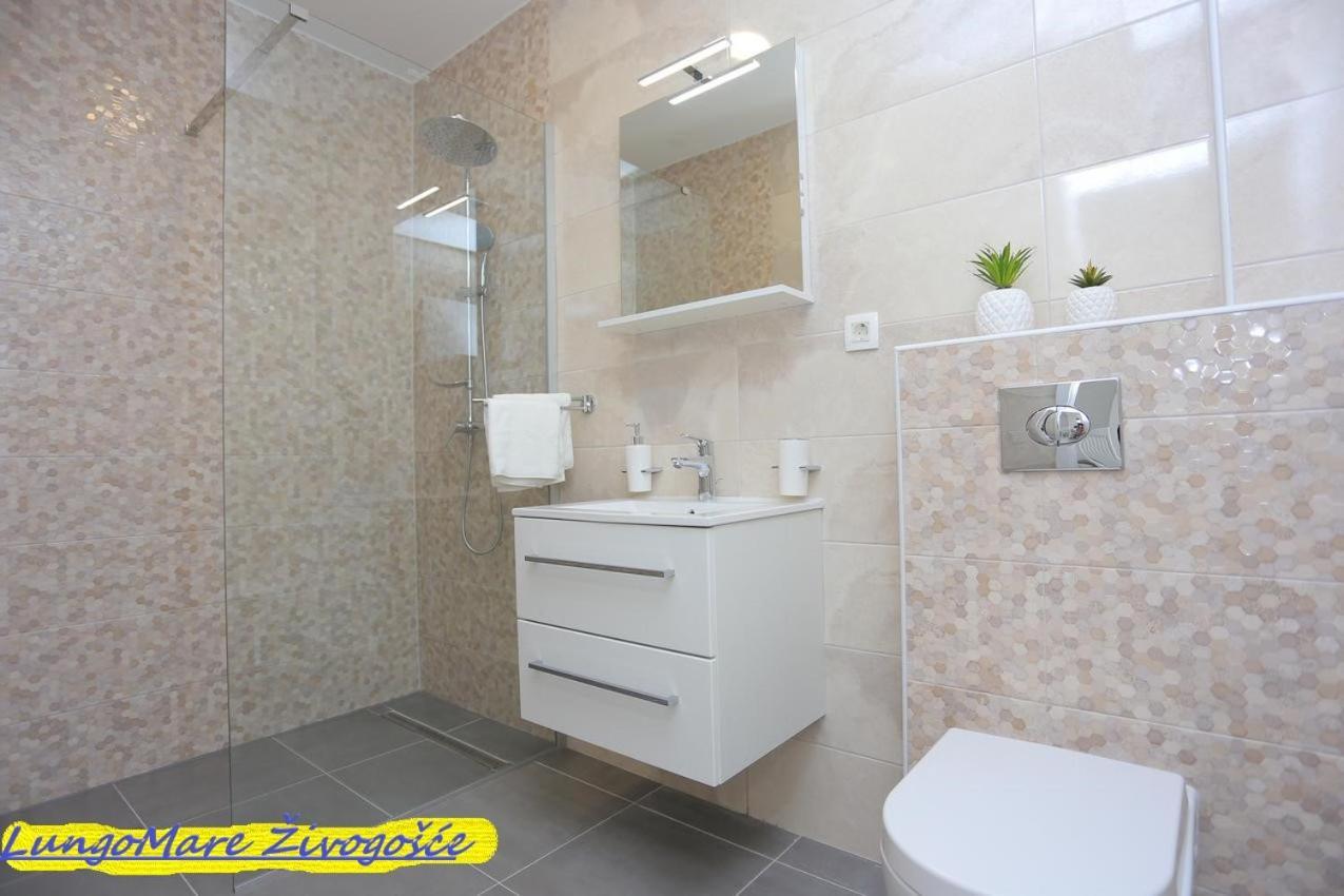 Apartmants Villa Lungo Mare Живогошче Экстерьер фото