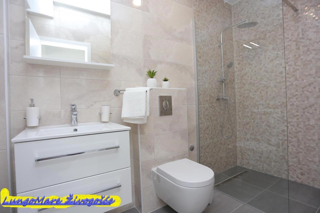 Apartmants Villa Lungo Mare Живогошче Экстерьер фото